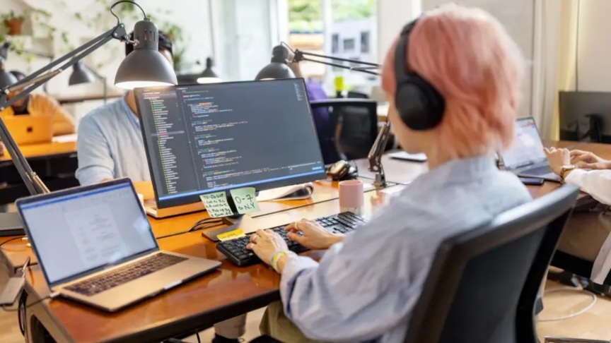 Đang là 'vua của mọi nghề' với thu nhập cao, nhiều nhân sự giờ chấp nhận lương thấp vì nỗi sợ này