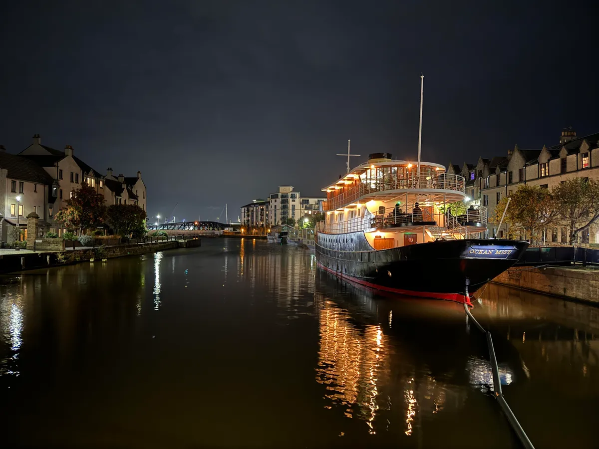 thuyền-đêm-bình thường-iphone