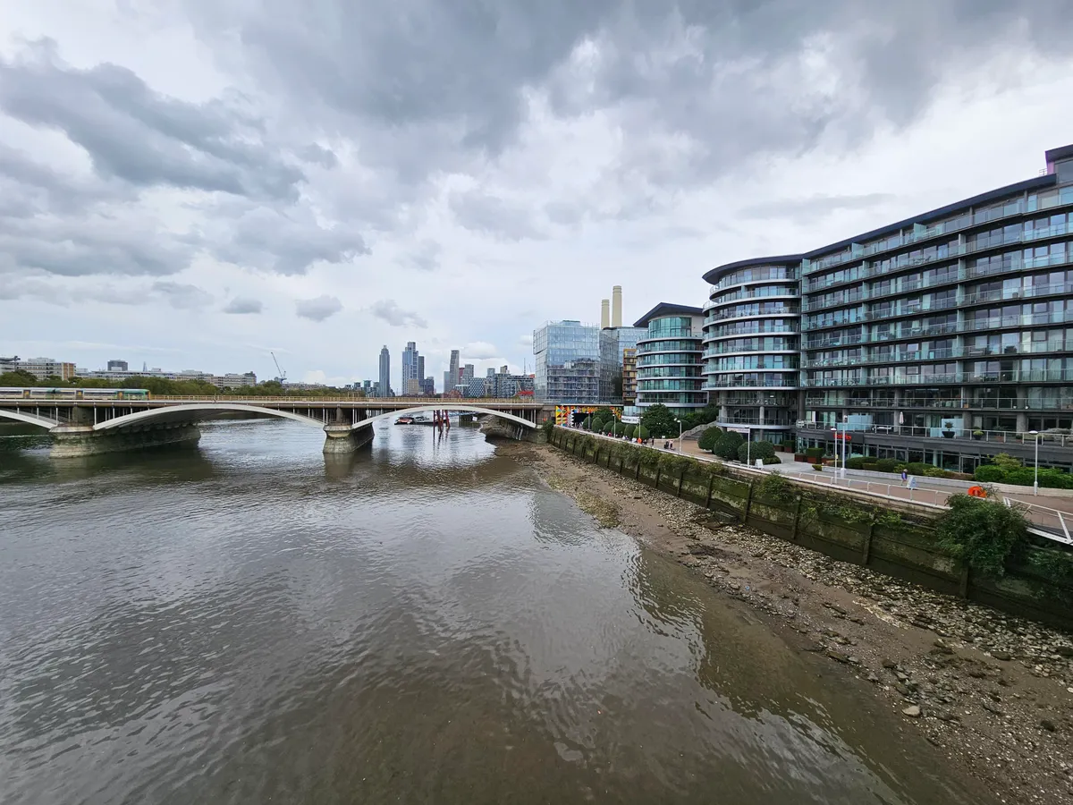 căn-rộng-s23-siêu