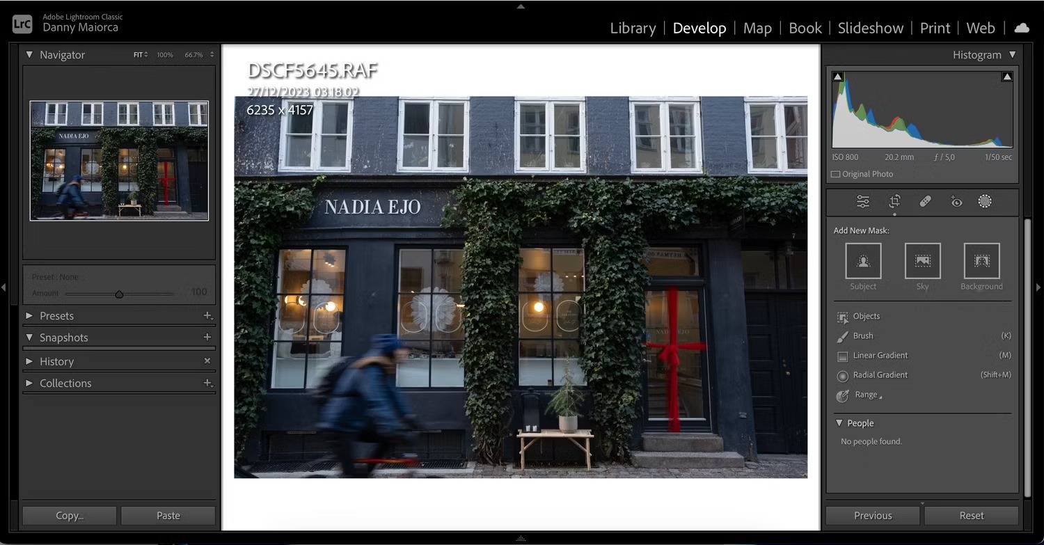 Sử dụng Linear Gradient để làm mờ một số phần nhất định của nền - 1