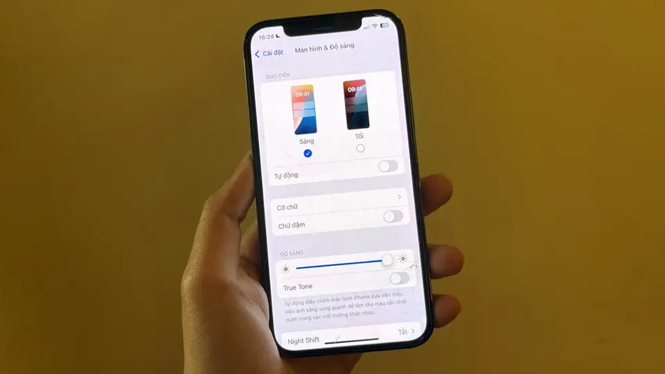2 cách đơn giản giúp iPhone ngừng tự giảm sáng màn hình