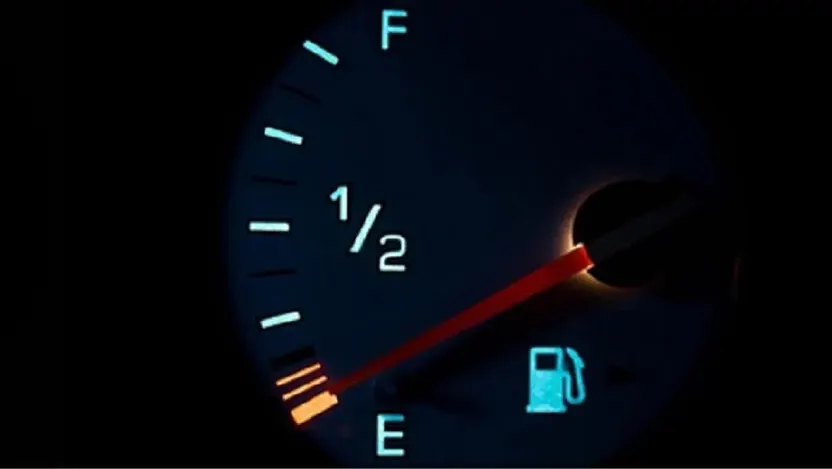 Hậu quả của việc chạy ô tô khi bình xăng sắp cạn