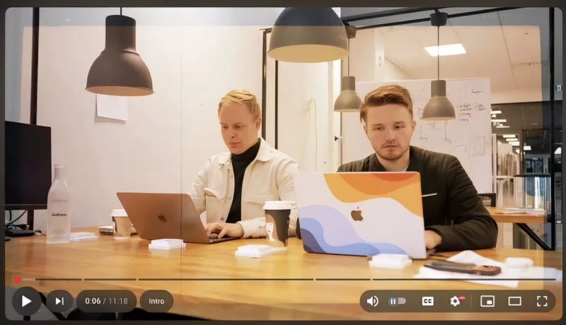 Giao diện mới lạ mắt khiến người dùng YouTube 'than trời'