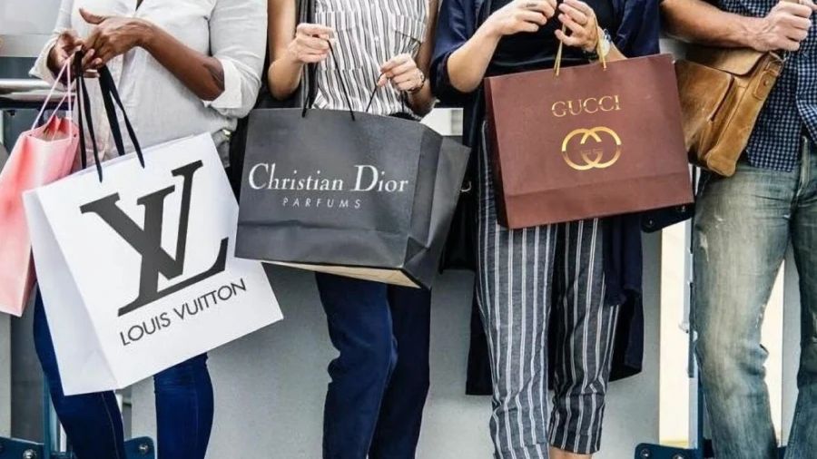 Lý do vì sao 4 thứ người giàu ít mua, người nghèo lại hay sắm