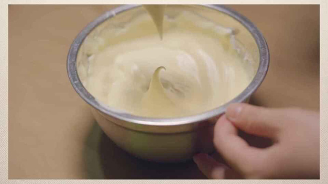 Cách làm cốt bánh gato bằng nồi cơm điện bỗng sốt xình xịch trở lại: chị em thi nhau tranh thủ ở nhà để làm thử - Ảnh 8. Cách làm cốt bánh gato bằng nồi cơm điện bỗng sốt xình xịch trở lại: chị em thi nhau tranh thủ ở nhà để làm thử - Ảnh 8.