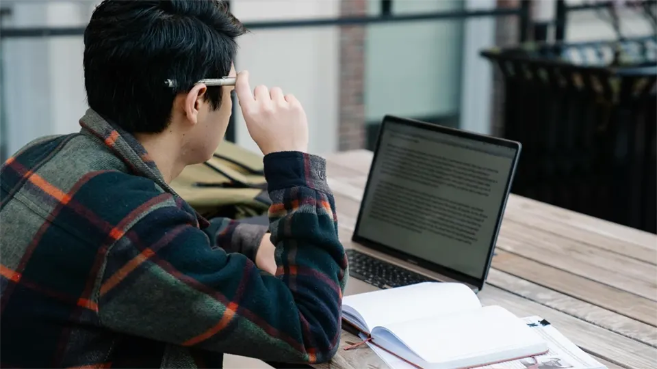 Chịu trách nhiệm với cảm xúc của chính mình