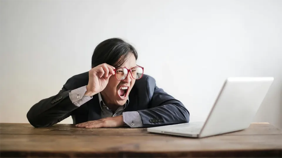 Gọi tên cơn giận thay vì đè nén