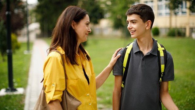 Phụ huynh không kiểm soát con