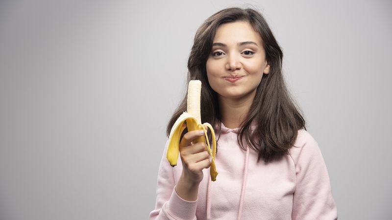 8 thực phẩm giàu melatonin giúp bạn ngủ ngon hơn