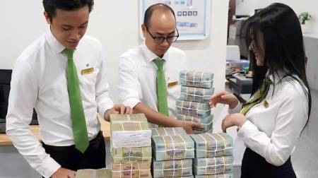 Tính thuế thu nhập cá nhân với tiền ăn giữa ca của công nhân?