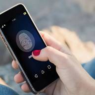 Tại sao không nên sử dụng vân tay, khuôn mặt mở điện thoại?