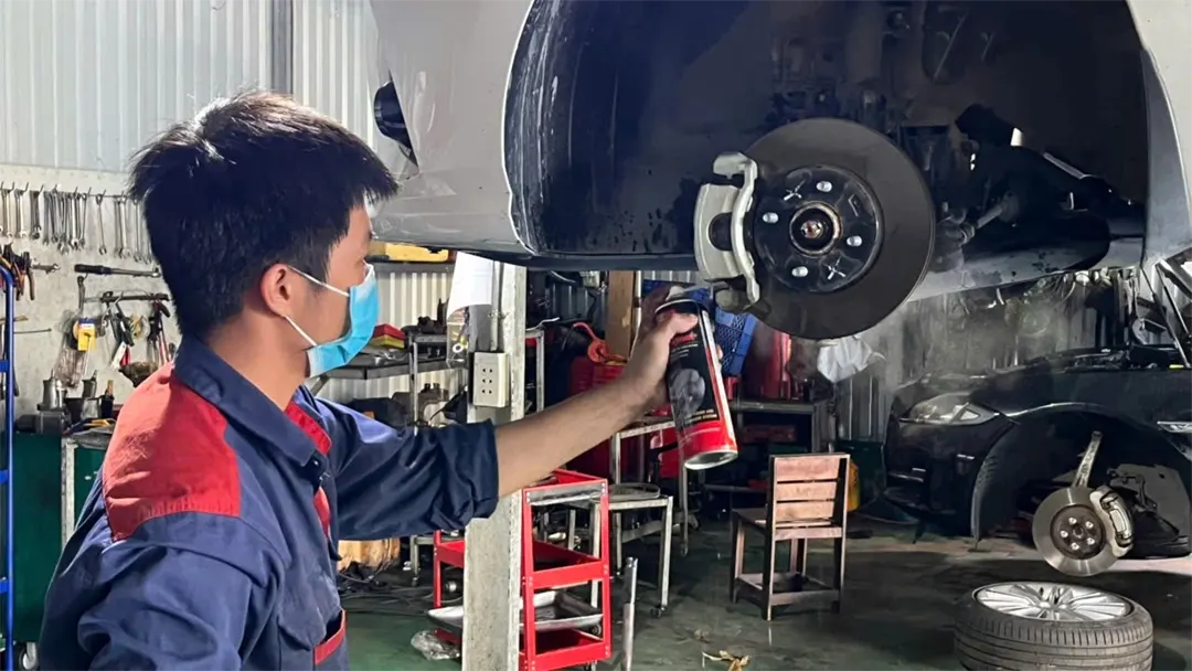 Ô tô hết hạn bảo hành, nên bảo dưỡng ở đại lý chính hãng hay garage ngoài? - Ảnh 4