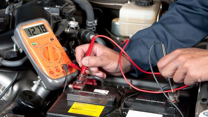 Khi đèn báo ắc quy bất ngờ bật sáng, có nên tiếp tục lái xe - Ảnh 4